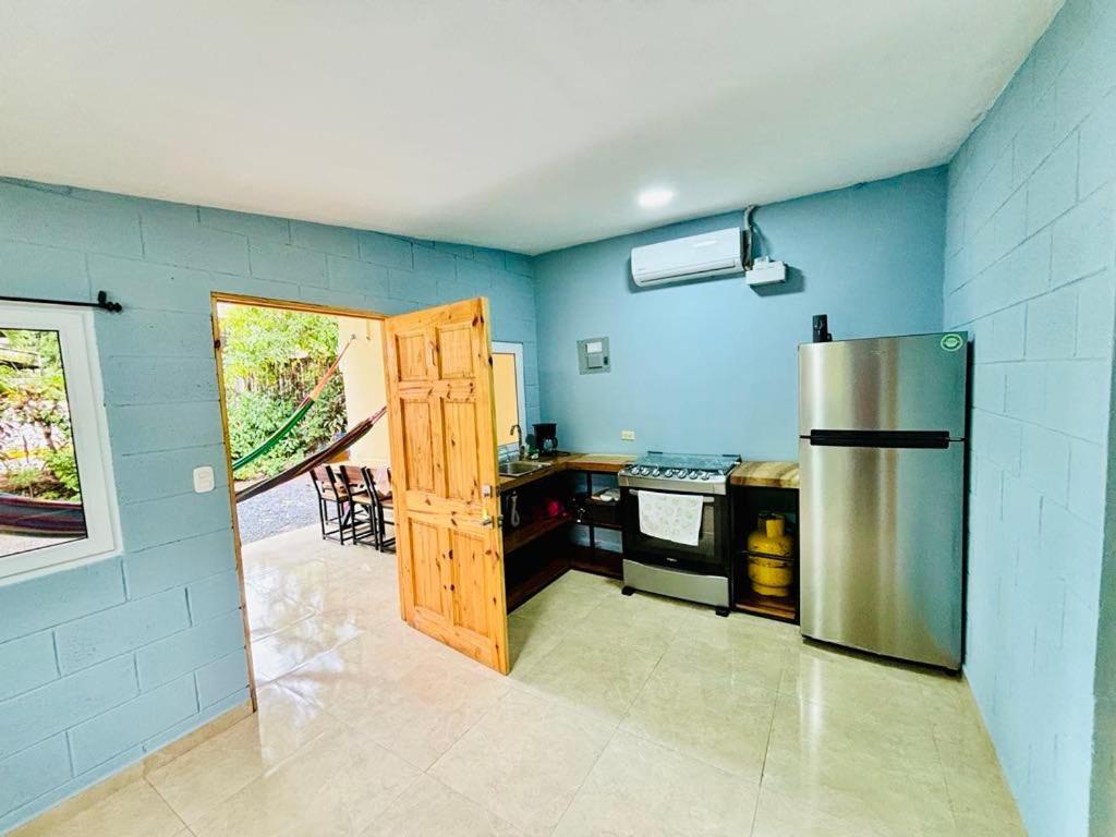 Hostal Camila'S Tamanique エクステリア 写真
