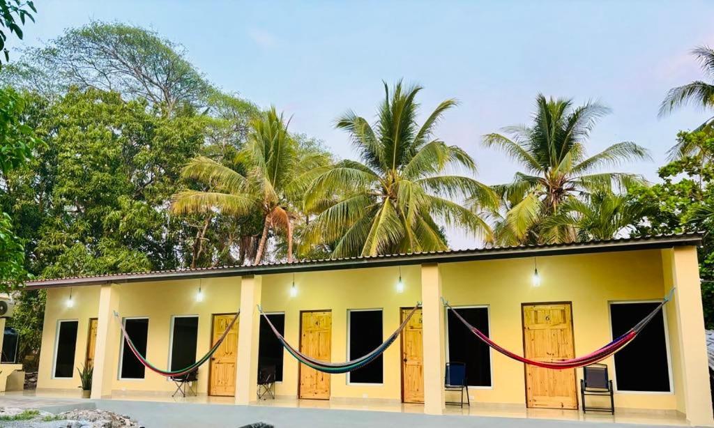 Hostal Camila'S Tamanique エクステリア 写真