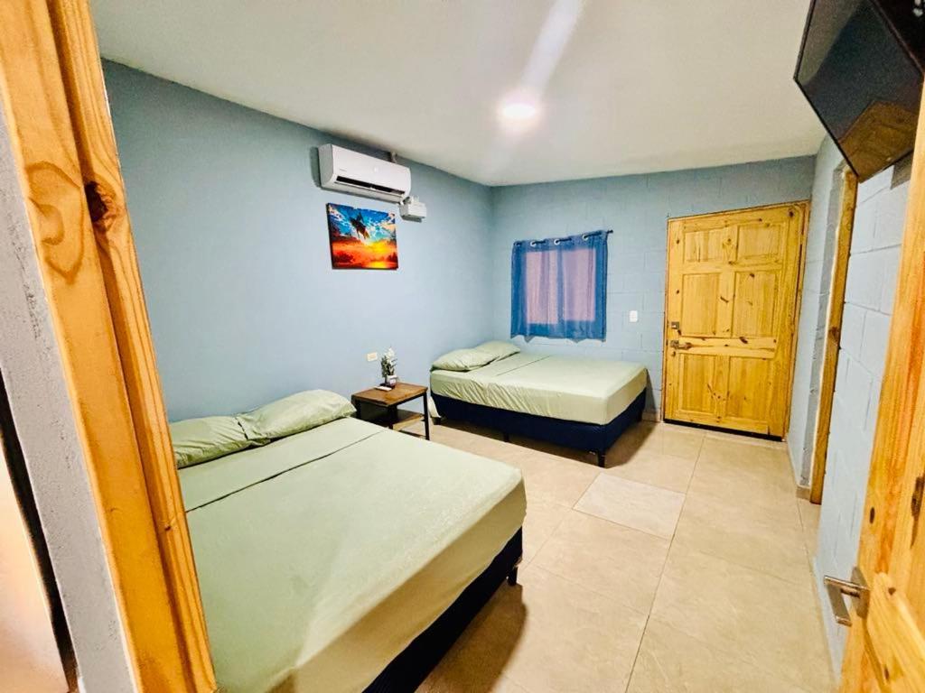 Hostal Camila'S Tamanique エクステリア 写真
