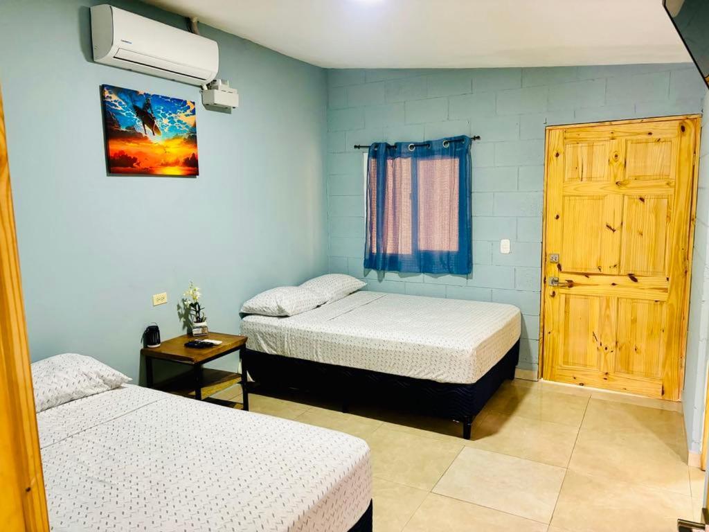 Hostal Camila'S Tamanique エクステリア 写真